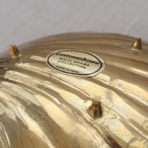 Vintage Solid Brass Footed Shell Jewelry Trinket Candy Dish - Picture 4 of 7